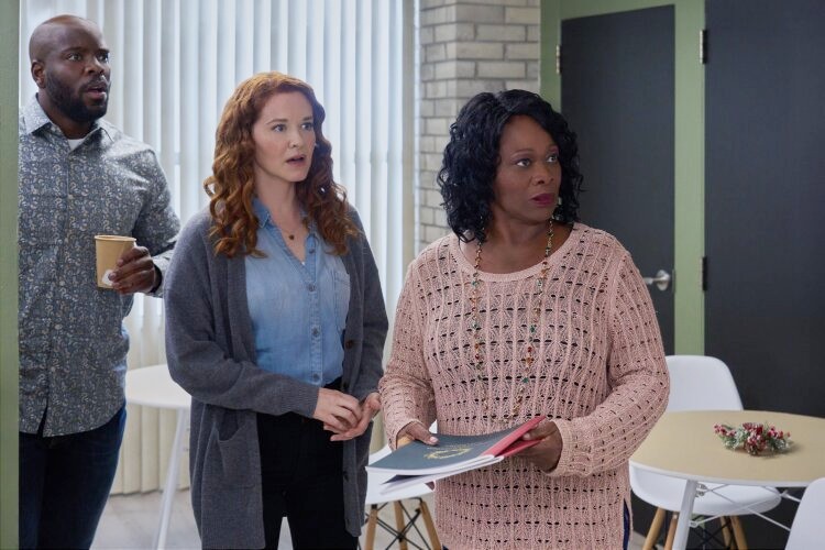 Lance, Emily et Vera (David D'Lancy Wilson, Sarah Drew et Arlene Duncan)